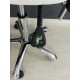 Réduisez la fatigue lombaire grâce au dossier réglable et à l'assise sculptée du tabouret Organic. Conçu pour les sessions de tr